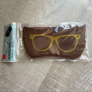 Brown eyeglasses/sunglasses case